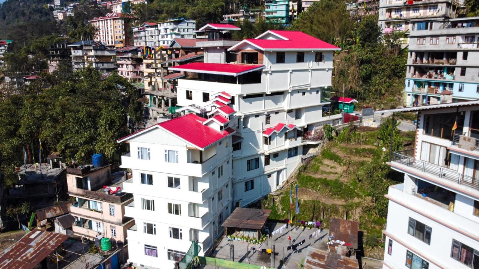 Maplewood Hotel & Spa Gangtok Exterior photo