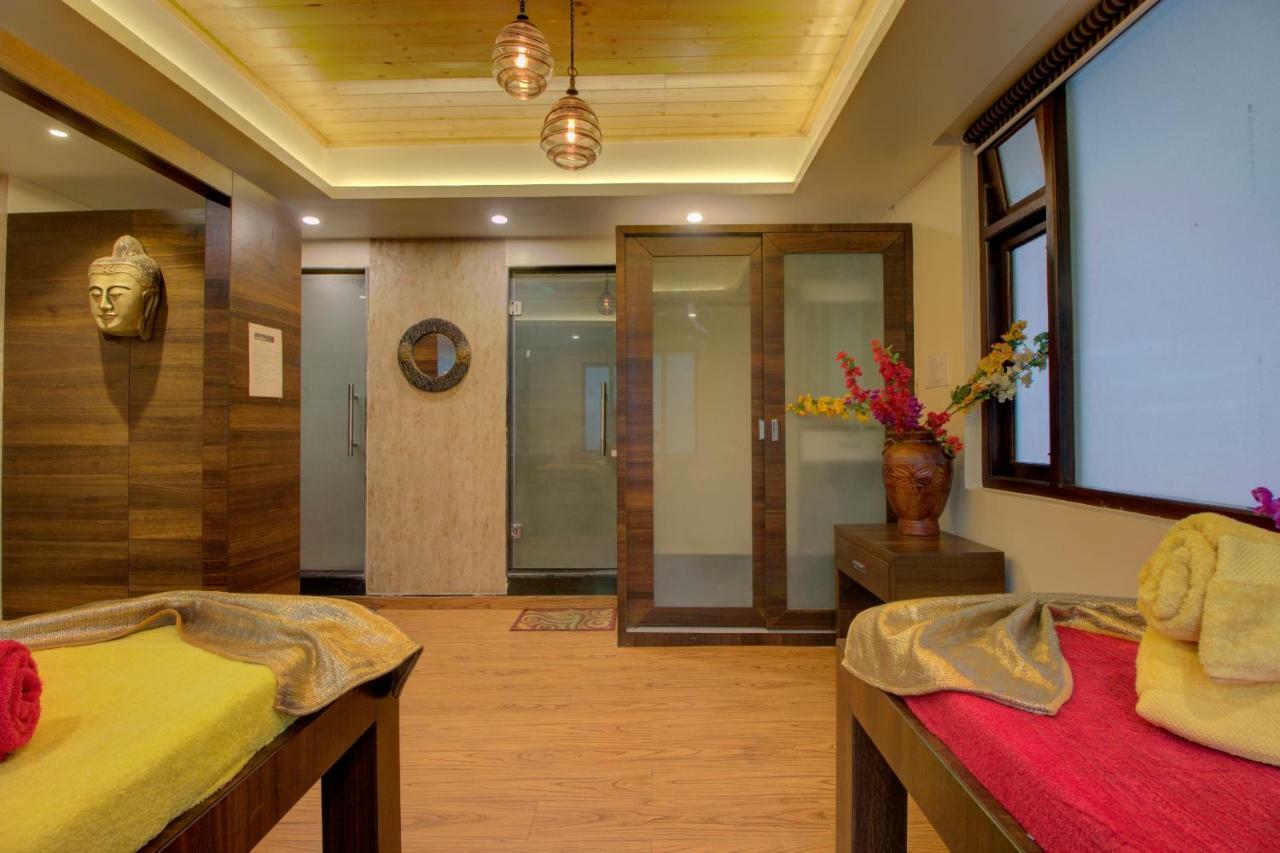 Maplewood Hotel & Spa Gangtok Exterior photo