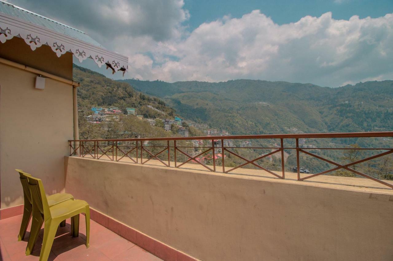 Maplewood Hotel & Spa Gangtok Exterior photo